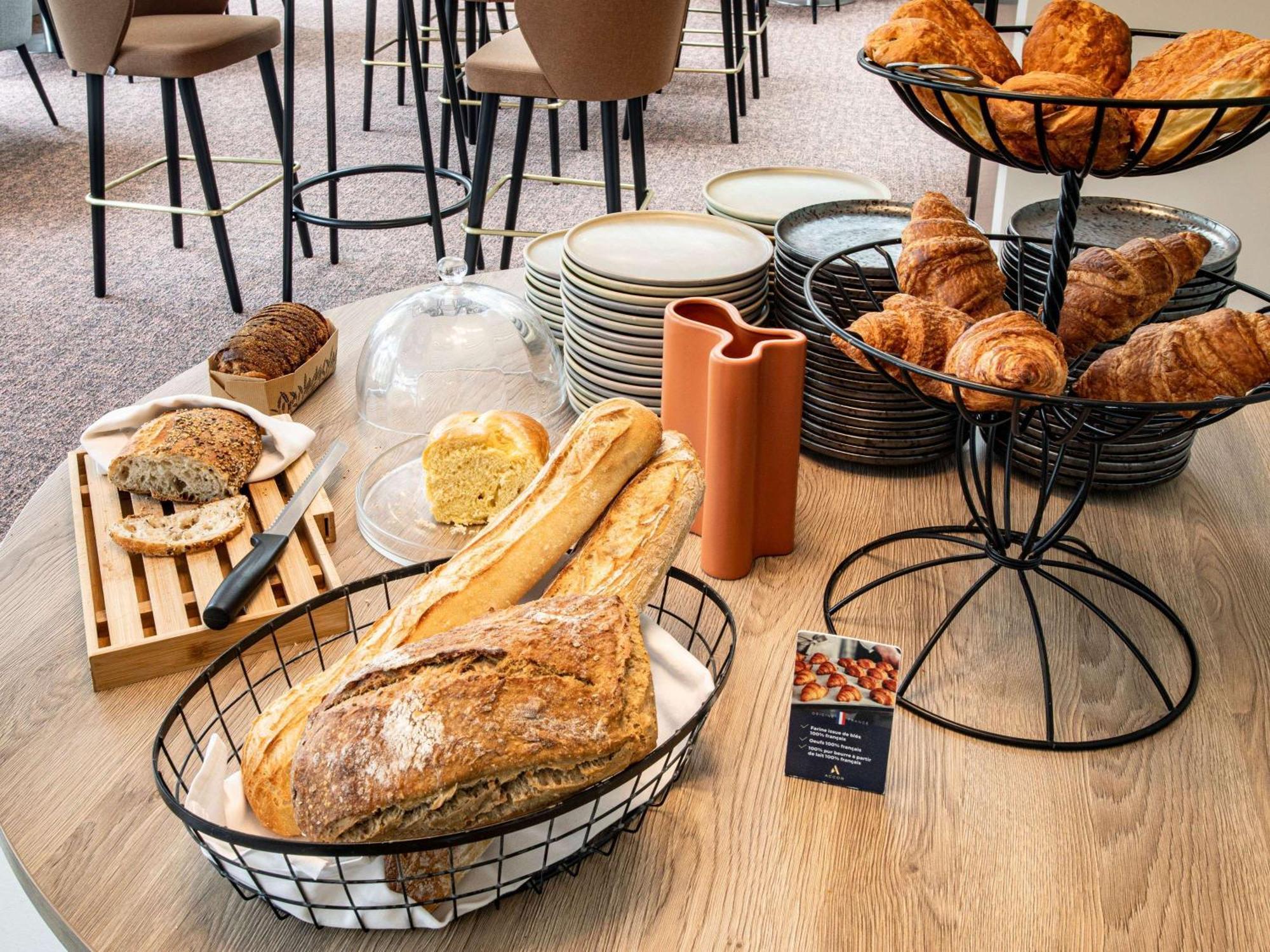 Mercure Angouleme Hotel De France Bagian luar foto